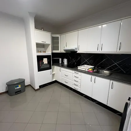 Geovanny House 度假居 *