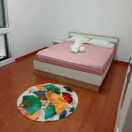 Geovanny House *